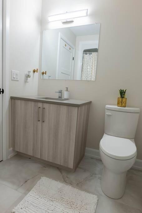 Luxury Niagara 3 Bdr Townhouse /Garageアパートメント エクステリア 写真