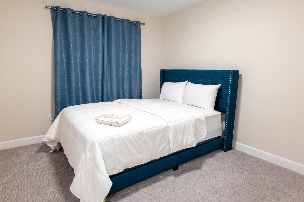 Luxury Niagara 3 Bdr Townhouse /Garageアパートメント エクステリア 写真