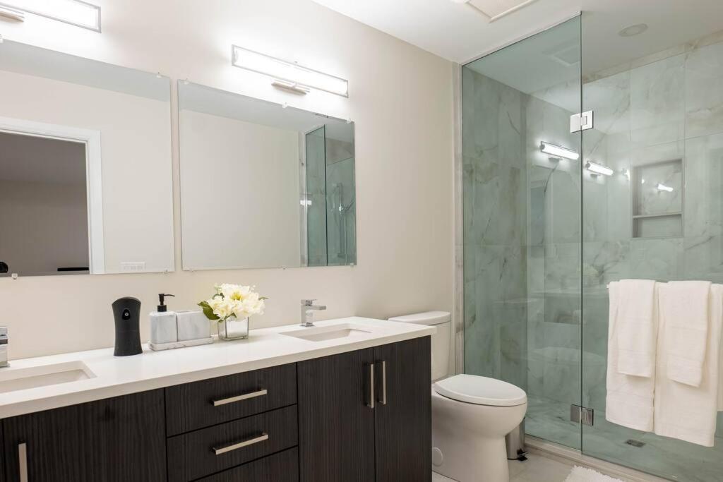 Luxury Niagara 3 Bdr Townhouse /Garageアパートメント エクステリア 写真