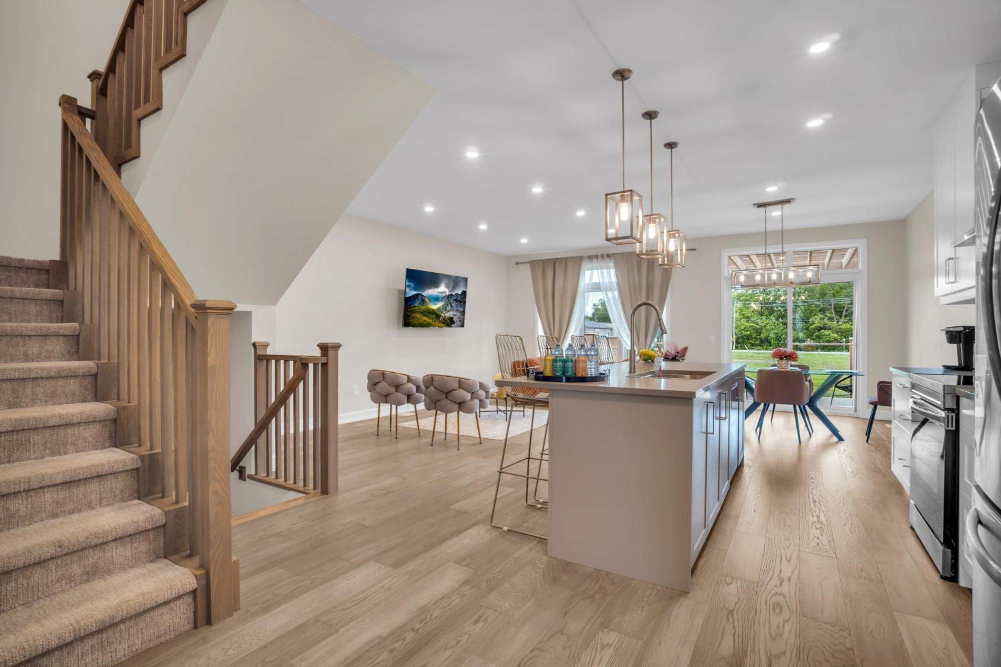 Luxury Niagara 3 Bdr Townhouse /Garageアパートメント エクステリア 写真